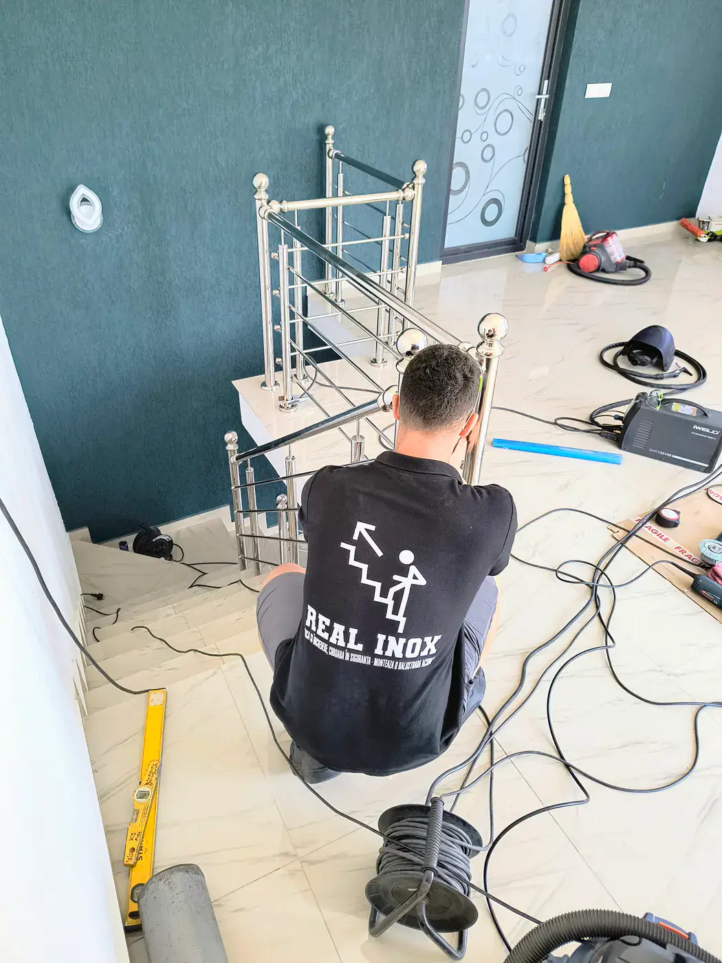 Elemente de balustradă pregătite de echipa Real Inox